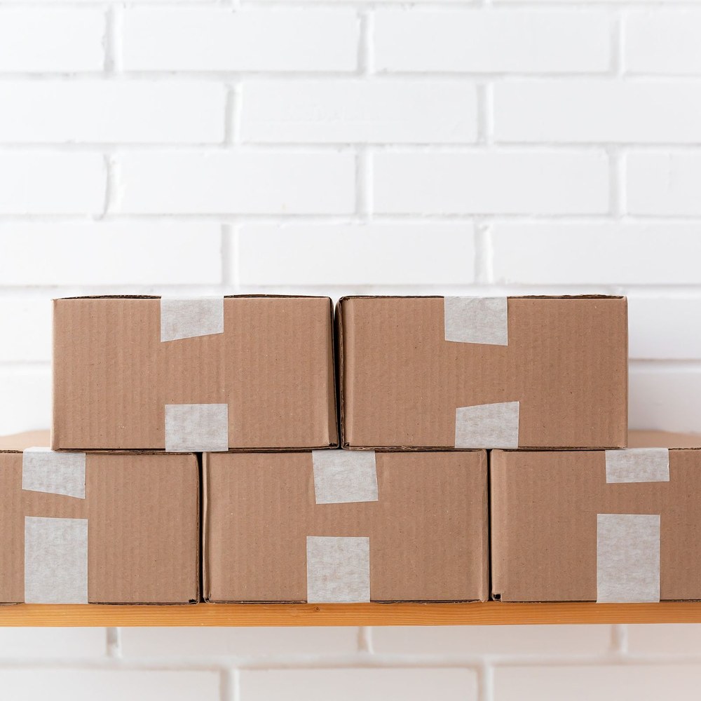 Mobile devices, accessories and parcels prepared for delivery 3